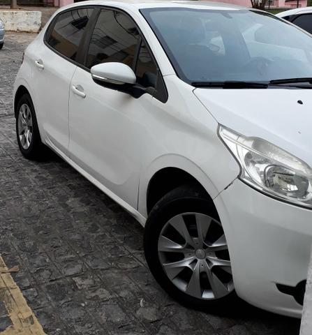Peugeot 208 active1.5 2014