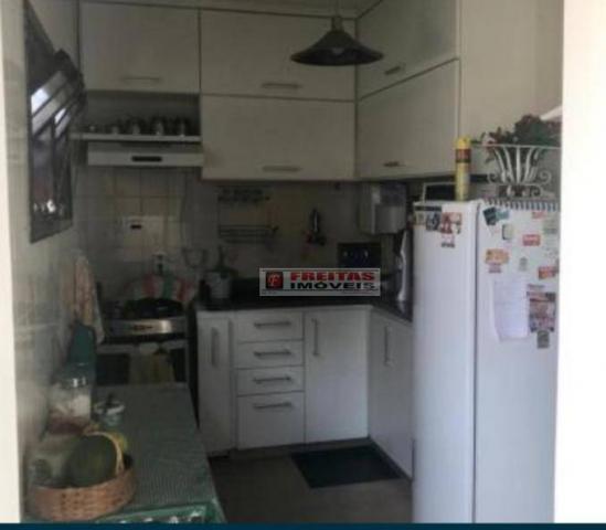 Excelente localização, com farto comércio e condução,primeira quadra. casa linear com dois - Foto 20