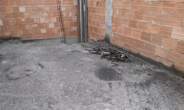 Casa com dois pavimentos