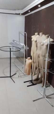 Manequins, cabide e araras - Foto 2
