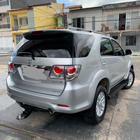 Hilux SW4 Diesel 7 lugares 4x4 Automática - Foto 2