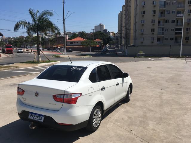 !! Oportunidade!! Grand Siena 2018 - 14mil km - com GNV