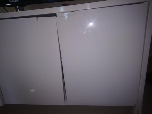 Mesa de buffet branca
