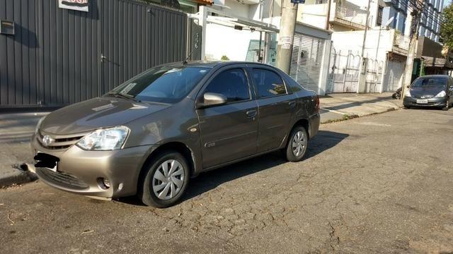 Toyota etios xs 1.5 flex 16v 5p mec. 16/17 completo - Foto 6