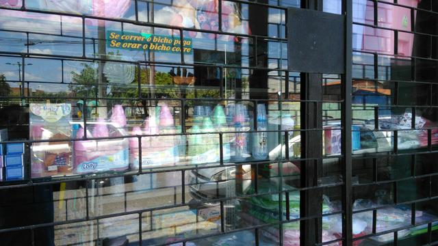 Vitrine de Porta Grande, Alta e Larga. Preço Pra vender logo - Foto 2