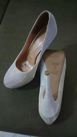 Sapato prata com glitter lindo - Foto 3