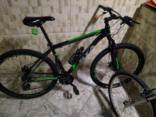 Duas 1.600