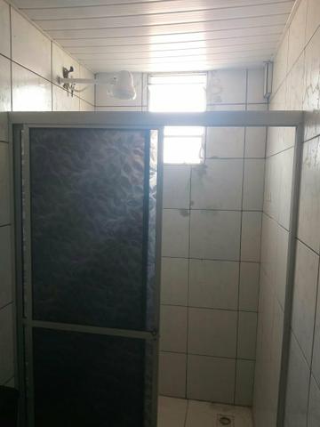 Aluga apto Brotas 2/4 600 reais e uma kitent incluso água s/taxa de cond.ótima localização