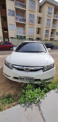 Vendo lindo civic branco, o mais novo da cidade - Foto 3