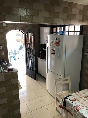 Casa 3 quartos 2 suítes Área externa atrás com mais 3 cômodos - Foto 8