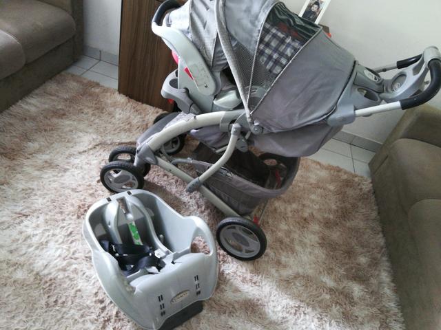 Carrinho de bebê importado