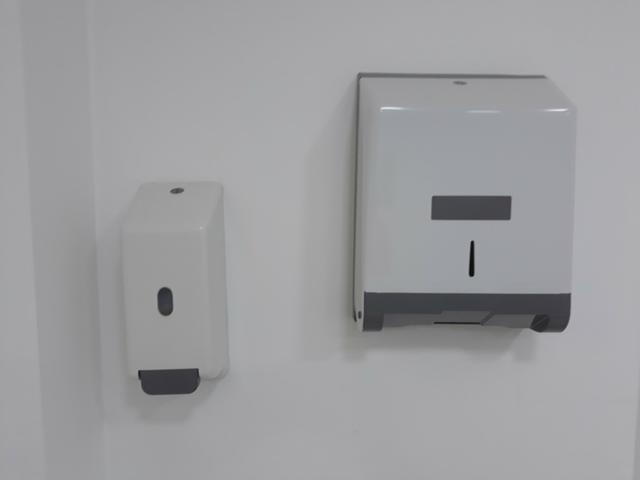 Porta papel e porta sabonete