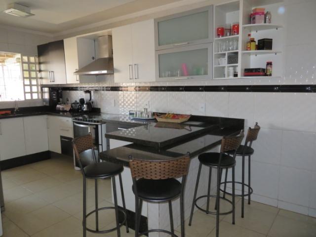Casa com quatro quartos, duas suites, na laje. Esquina - Foto 6