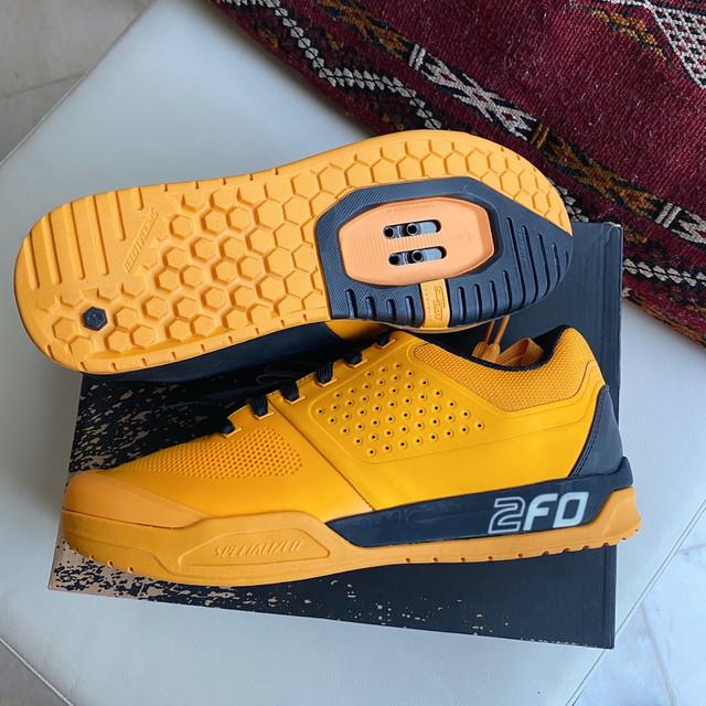 tenis specialized mtb