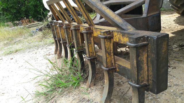 Vendo scalificador para trator de pneu