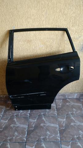Porta traseira esquerda Toyota Rav4 2014/2017