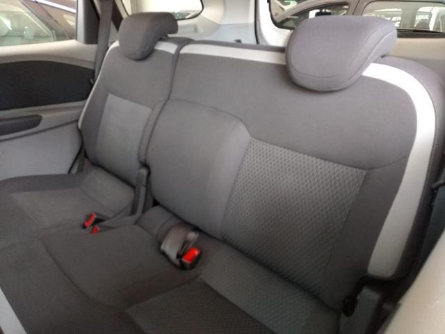 SPIN 2015/2015 1.8 LT 8V FLEX 4P AUTOMÁTICO - Foto 9