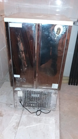 Resfriador de água p/fabricação de massas 100 lt. Maxfreezer.