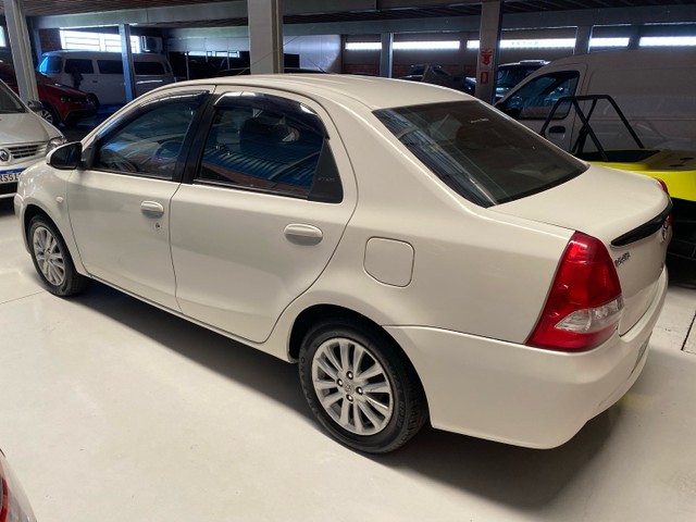 Etios 1.5 XLS Sedan 2014 - Foto 4