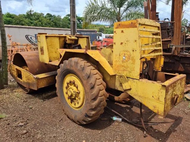 Sucata de Rolo compactador Para Retirada De Peças - Foto 4