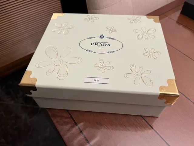 Caixa material rígido Prada parfums antiga colecionadores - Foto 2