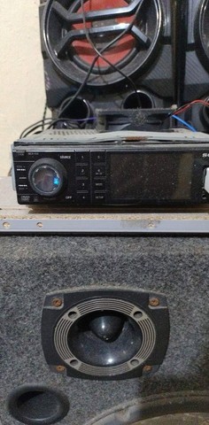 Troco rádio automotivo Sony MEX-v30 por Radio automotivo com função subwofer 