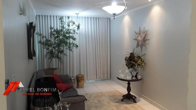 Apartamento amplo, primeiro andar e ótimo local no bairro Vila Rica - Foto 2
