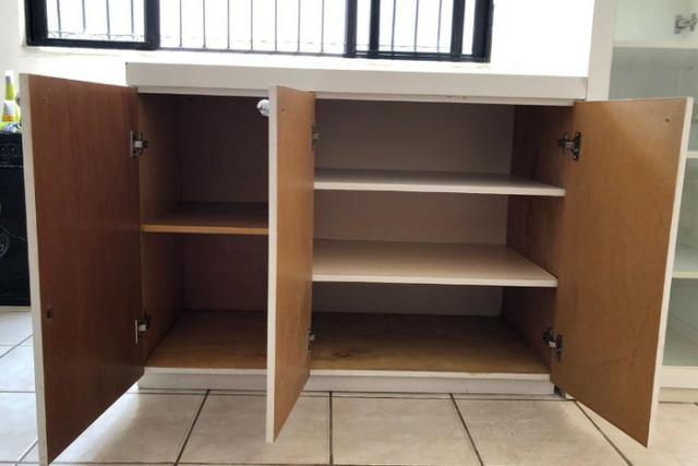 Vitrine e Balcão com Prateleiras - Foto 2