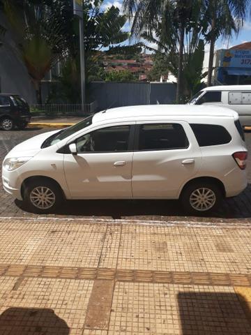 Chevrolet Spin 1.8 ano 2013 Completa