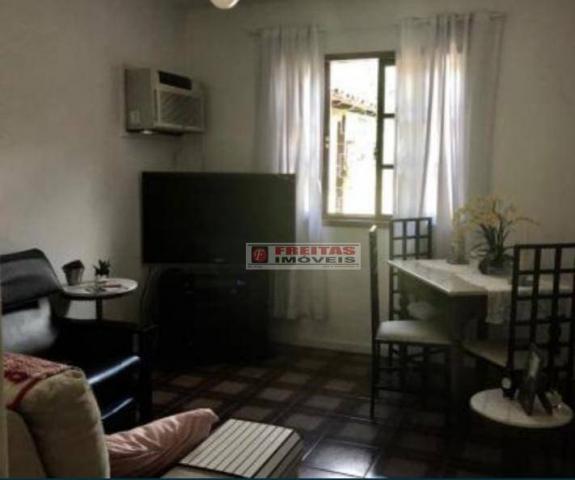 Excelente localização, com farto comércio e condução,primeira quadra. casa linear com dois - Foto 19
