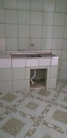 . 1 Casa com varanda, 1 sala, 1 cozinha grande, 2 quartos, 1 banheiro e 1 área de serviço - Foto 7