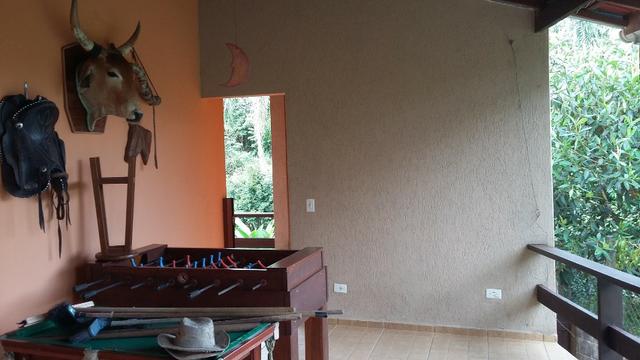 No Caputera - Chácara 2040 m² - toda murada- ótima casa - IPTU em dia - Foto 2