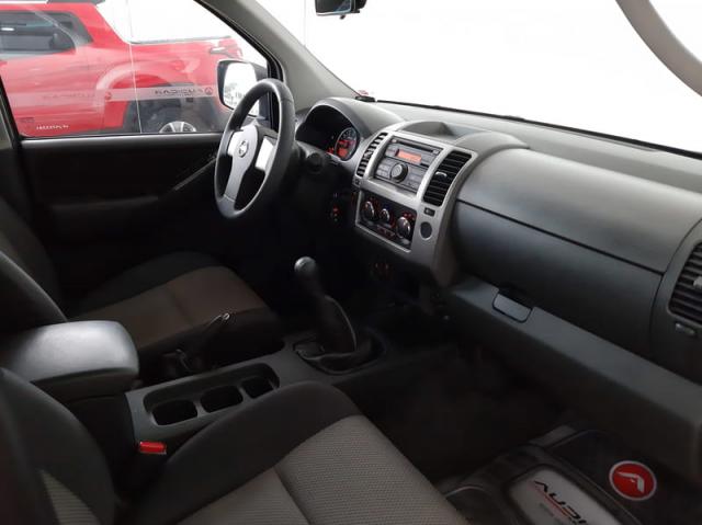 NISSAN FRONTIER SV ATTACK CD 4X4 2.5 TB DIESEL - Foto 8