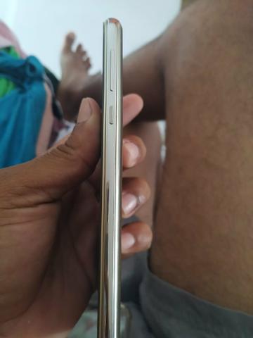 Vendo moto G6 play Dourado 32Gb - Foto 2
