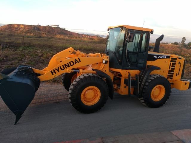 Pá Carregadeira Motor Cummins, marca Hyundai HL740-9