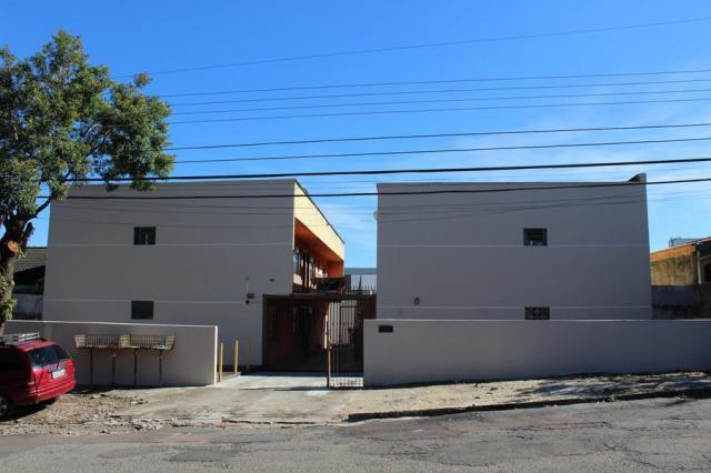 Locação de apartamento com 03 dormitórios e vaga de estacionamento no tingui.