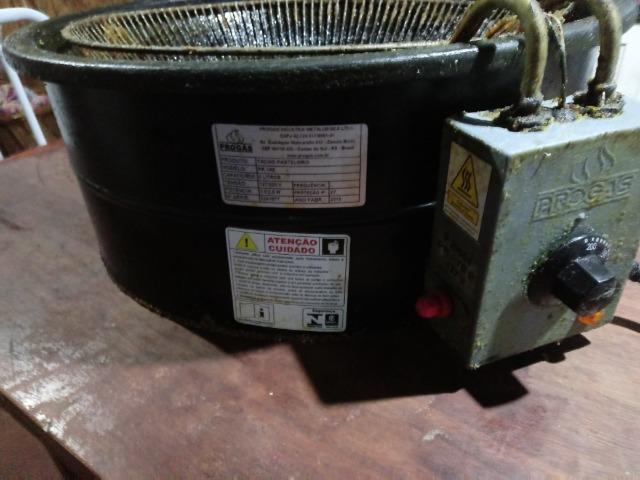 Vendo fogão industrial em ótimo estado - Foto 4