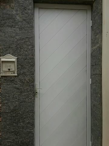 Vende - se um prédio composto por 5 casas - Foto 11