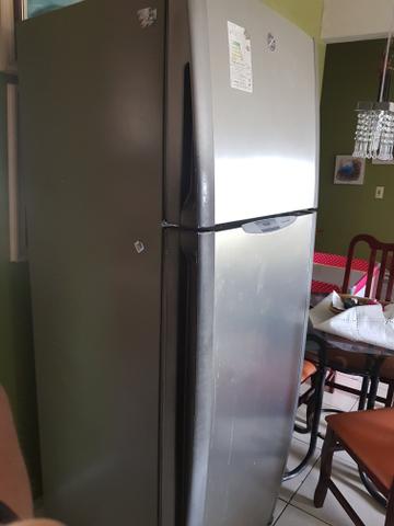 Geladeira GE 450 litros atenção. - Foto 4