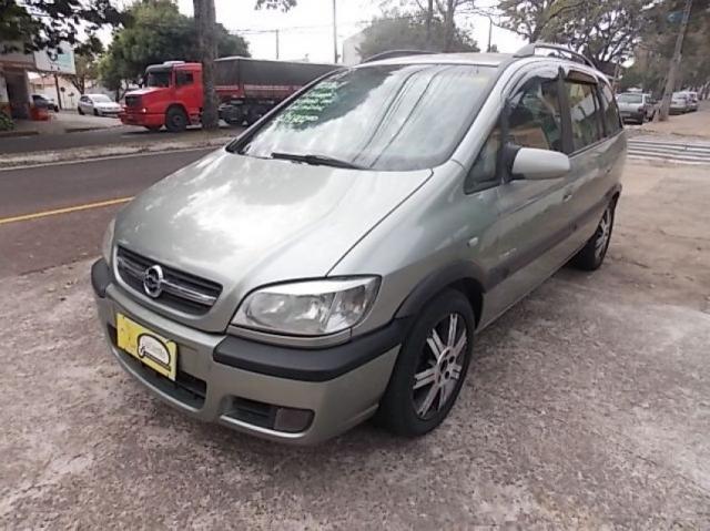 Zafira automática financia 100% - Foto 3