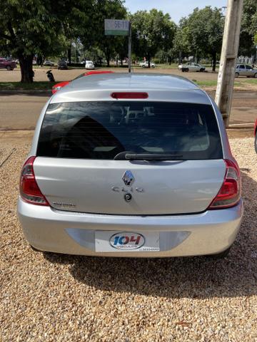 Clio 1.0 - Foto 3