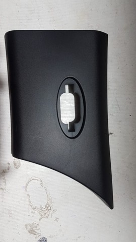Moldura Lateral traseiro esquerdo master com seta