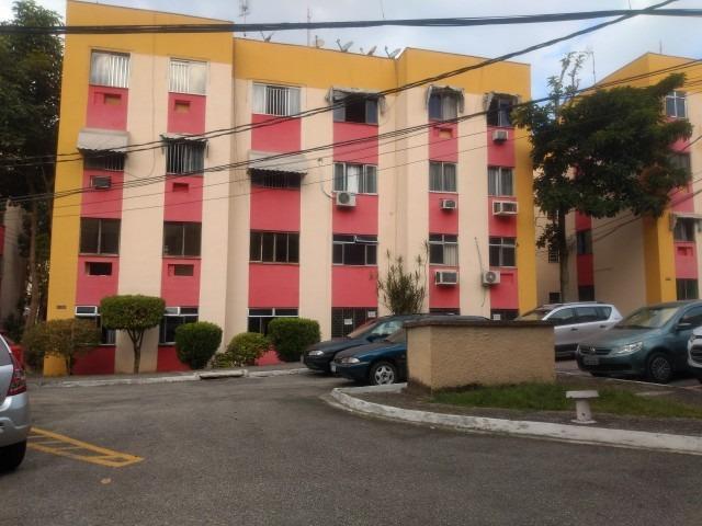Apartamento com 03 quartos no cond. gaivotas em Campo Grande