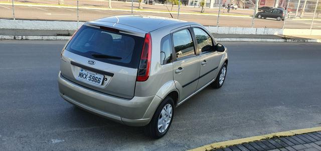Fiesta Hatch SE 1.0 2014 - Foto 11