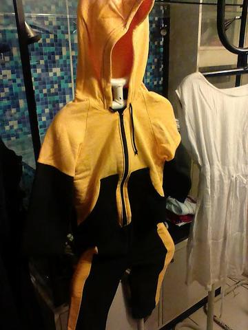 2 jardineira 2 camiseta por 100 reais nova - Foto 3