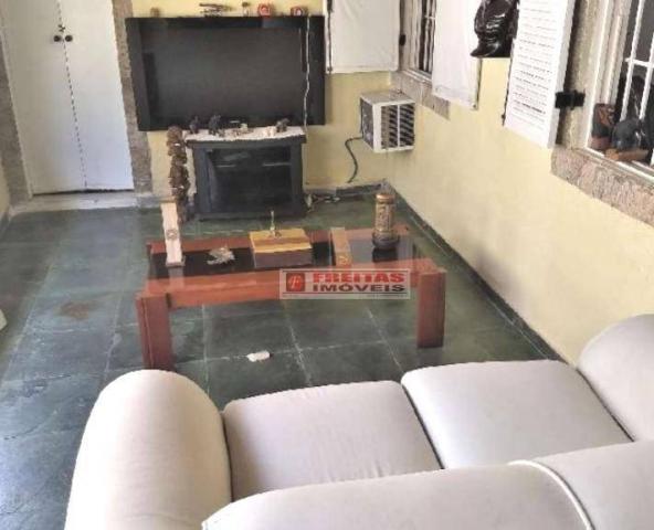 Excelente localização, com farto comércio e condução,primeira quadra. casa linear com dois - Foto 10