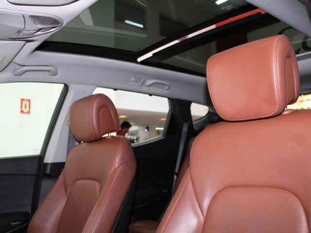 3.3 MPFI 4x4 7 Lugares V6 Aut. To d Linha - Foto 9