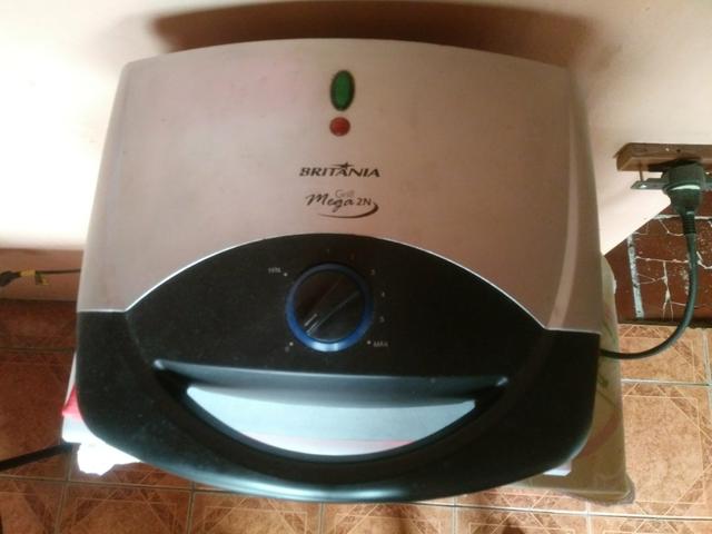 Grill Britania Mega 2N