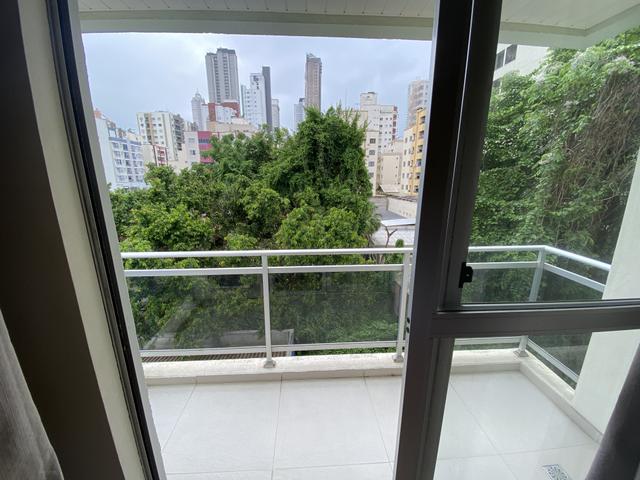 Aluga apartamento 2 dormitórios mobiliado centro Balneário Camboriú - Foto 7