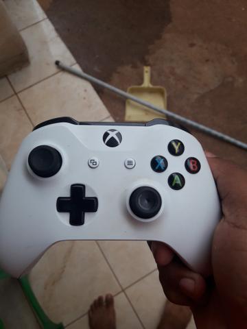 Controle Xbox One S + Bateria